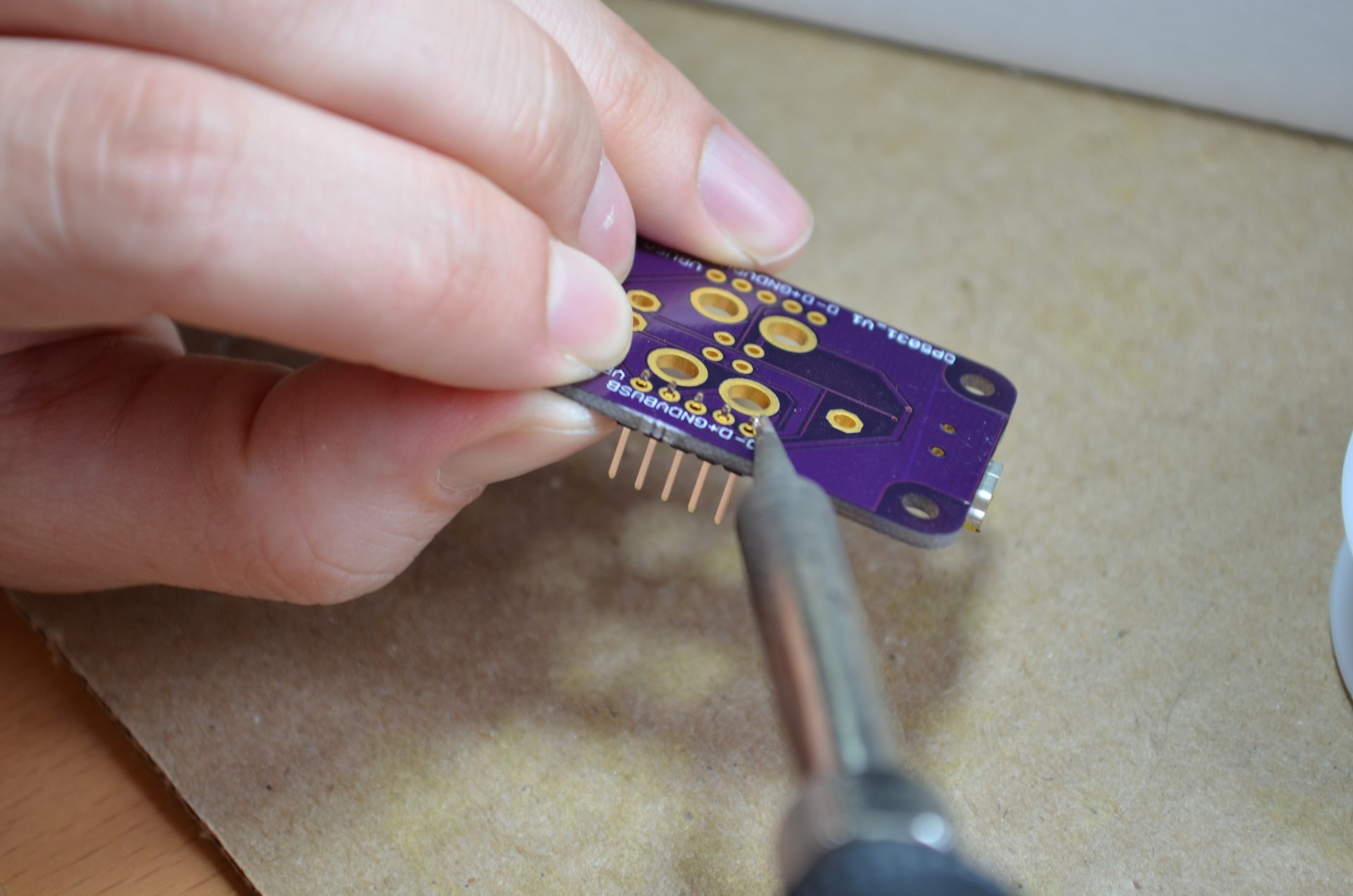 Soldering header